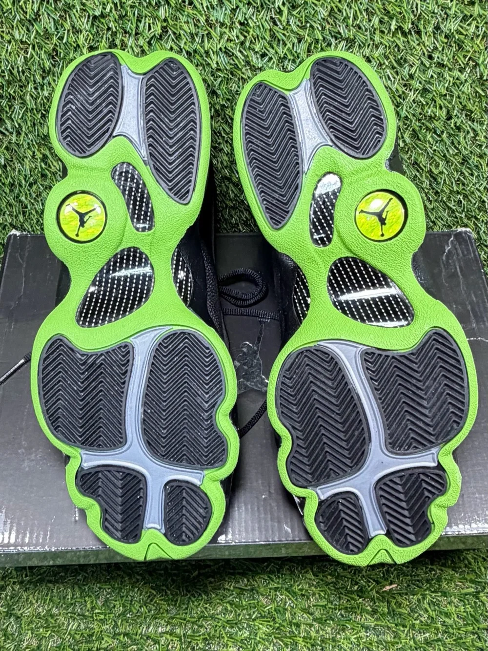 Nike Air Jordan 13 Retro GS Altitude 2010 Black Green 414574-003 Size 5.5Y